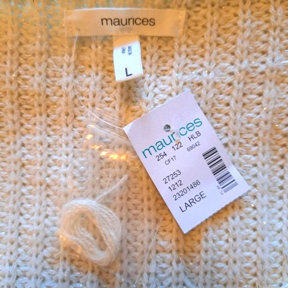 NEW Maurices Ivory V-Neck Pullover Sparkle Sweater Size Large
